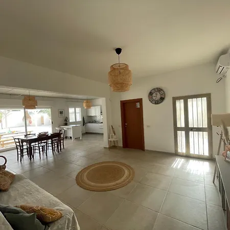 Casa Olea: Seaside Retreat In San Pietro In Bevagna, Puglia Holiday home